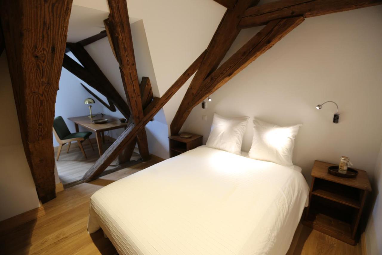 Domaine La Cour Des Nobles - Demeure, Maison Et Appartements Au Coeur De Riquewihr Zewnętrze zdjęcie