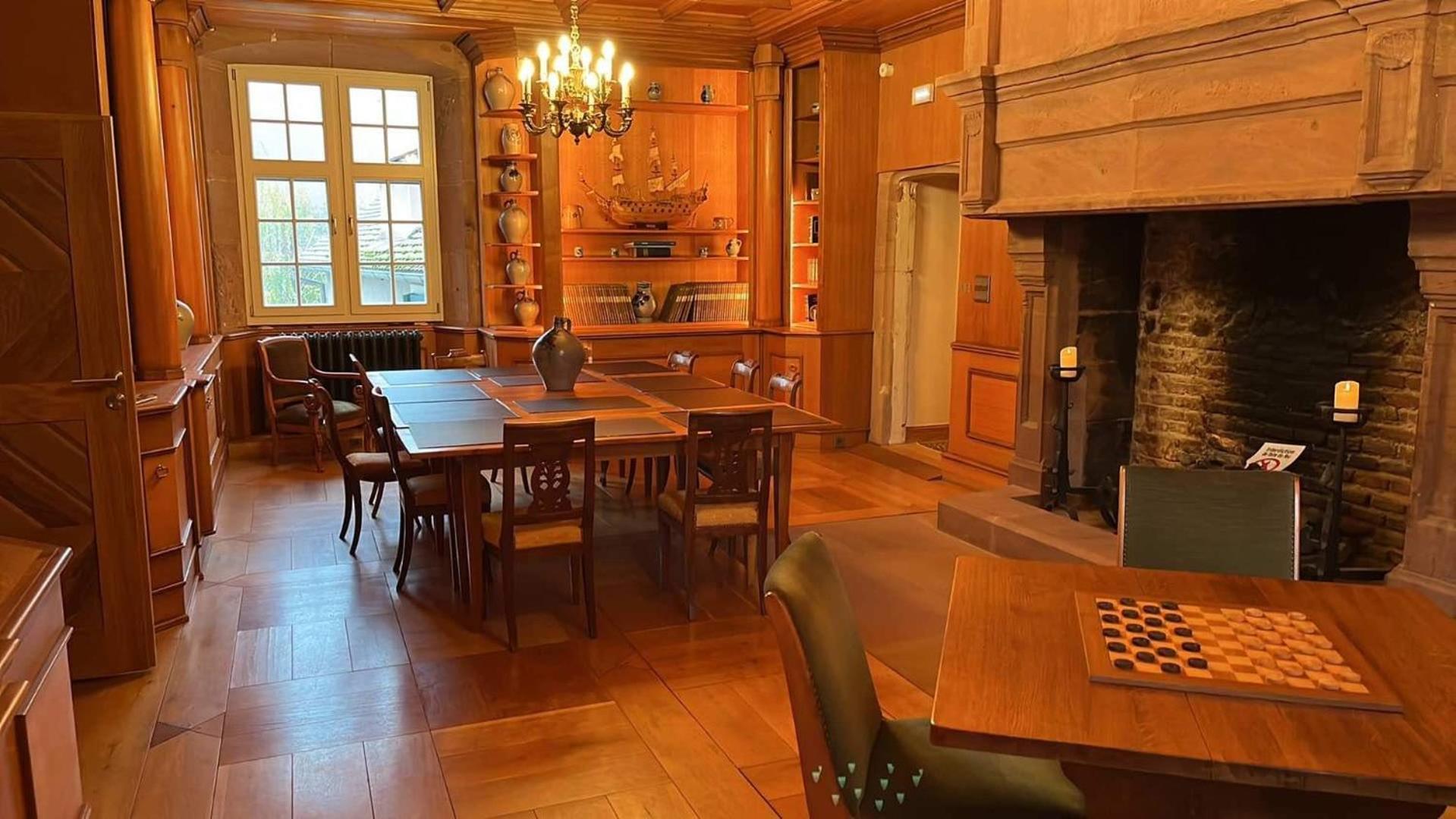 Domaine La Cour Des Nobles - Demeure, Maison Et Appartements Au Coeur De Riquewihr Zewnętrze zdjęcie