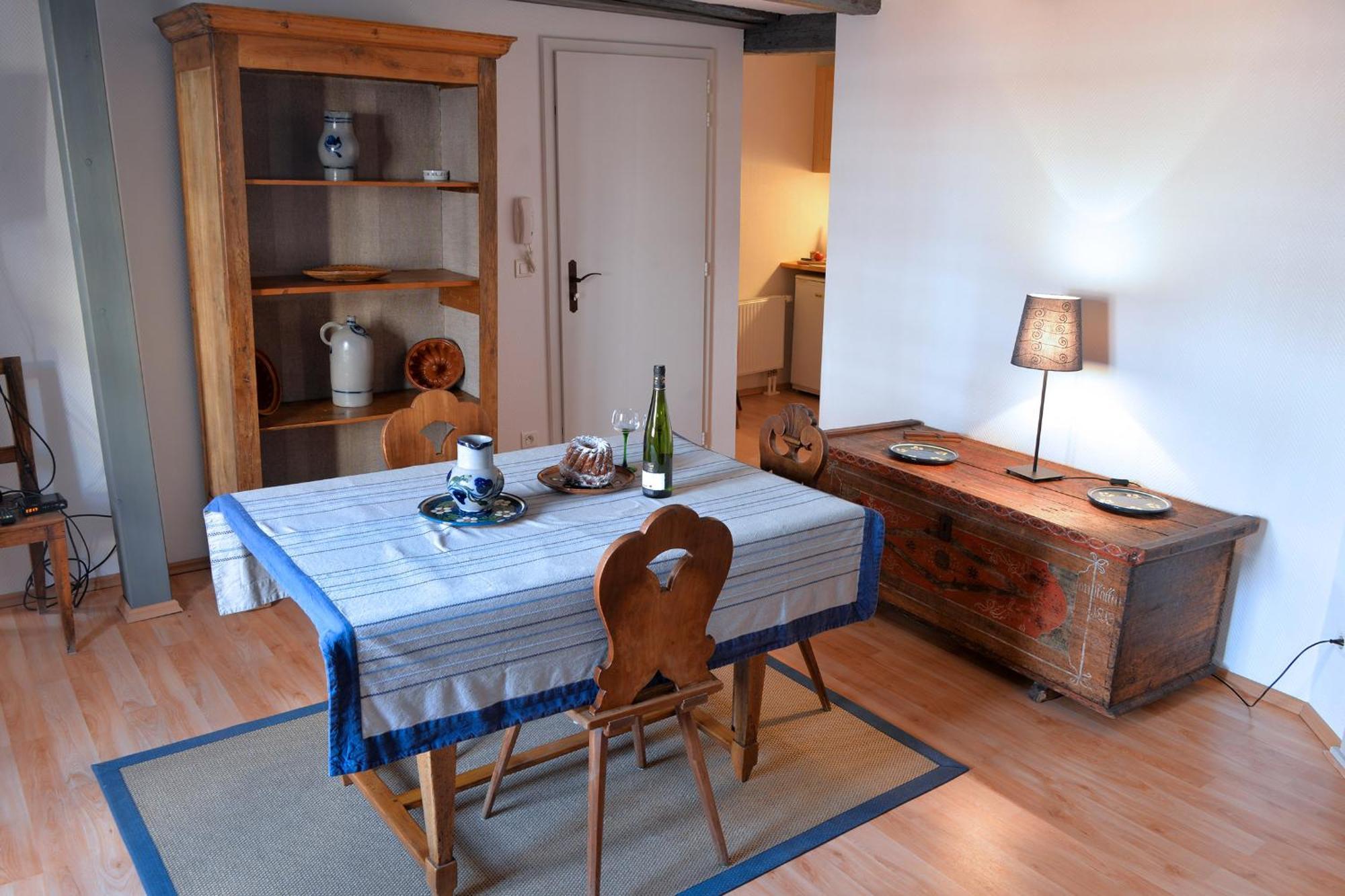 Domaine La Cour Des Nobles - Demeure, Maison Et Appartements Au Coeur De Riquewihr Pokój zdjęcie